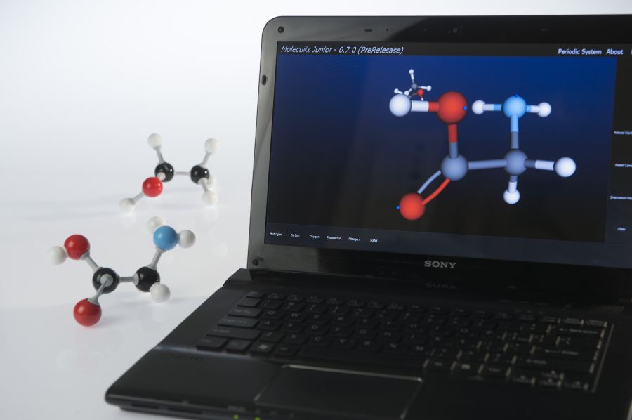 Molecular model photography from the Moleculix product line
